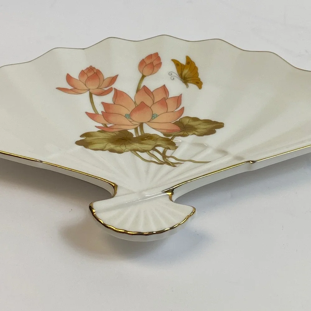 Japan Bijutsu Toki Fan Shaped‎ Porcelain Trinket Dish White Pink Lotus Gold Rim